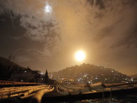 Chống Iran ở Syria: Israel "thành, bại" vẫn tại Nga?