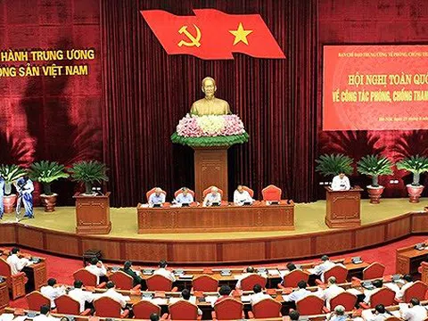 Những đột phá trong chỉnh đốn đội ngũ cán bộ