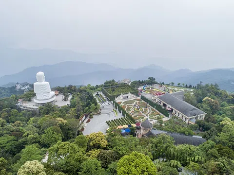 Một thập kỷ và câu chuyện cổ tích có thật trên đỉnh Bà Nà