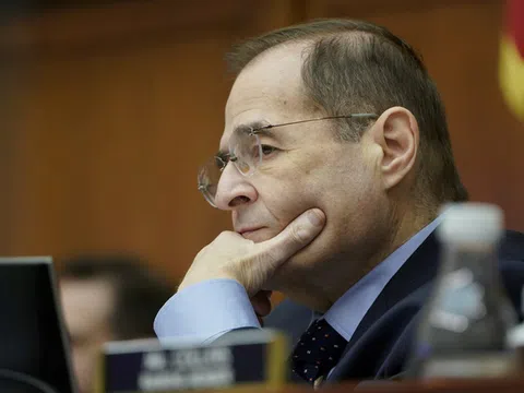 Phe Dân chủ điều tra mở rộng ông Trump