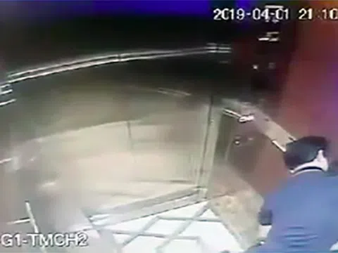 Khởi tố cựu Viện phó VKS dâm ô bé gái trong thang máy