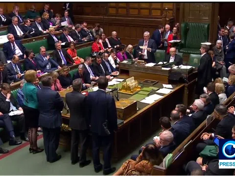 Hạ viện Anh thông qua dự luật ngăn Brexit không thỏa thuận