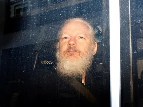 Nhà sáng lập Wikileaks bị tuyên án tù 50 tuần ở Anh