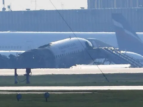 Khởi tố hình sự vụ cháy máy bay ở Nga, tìm thấy hộp đen SU1492