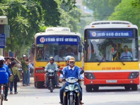 Tỷ phú Phạm Nhật Vượng chi nghìn tỷ kinh doanh 3.000 xe buýt không lấy lãi