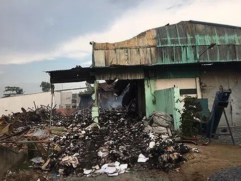 Điều tra nguyên nhân vụ cháy khiến gần 3.000 thùng hồ sơ trợ giá xe buýt TP.HCM bị thiêu rụi