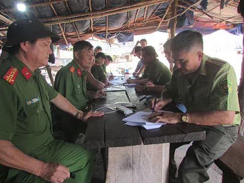 Vụ phá đường dây gỗ lậu khủng: Truy tố nhiều lãnh đạo, cán bộ “ăn” tiền Phượng “râu”