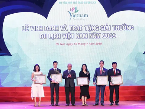 Tập đoàn FLC giành “cú đúp” Giải thưởng Du lịch Việt Nam 2019