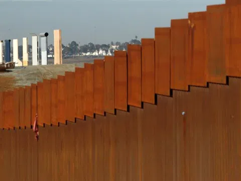 Tòa án Tối cao Hoa Kỳ cho phép Tổng thống Trump sử dụng 2,5 tỷ đô la làm bức tường biên giới