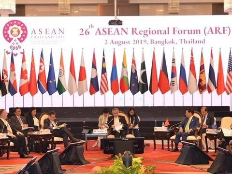 Phó Thủ tướng Phạm Bình Minh đề cập sự cố nghiêm trọng đang diễn ra ở Biển Đông tại ARF-26