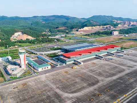 Hành trình khám phá Quảng Ninh đẹp lạ từ sân bay Vân Đồn