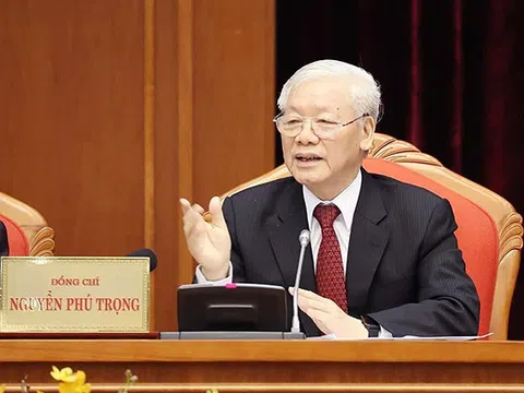 Bộ Chính trị cấm người thân quan chức can thiệp vào công tác cán bộ