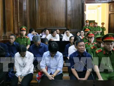 Xét xử bị cáo Hứa Thị Phấn cùng 5 đồng phạm trong giai đoạn 2 của vụ án Ngân hàng Đại Tín