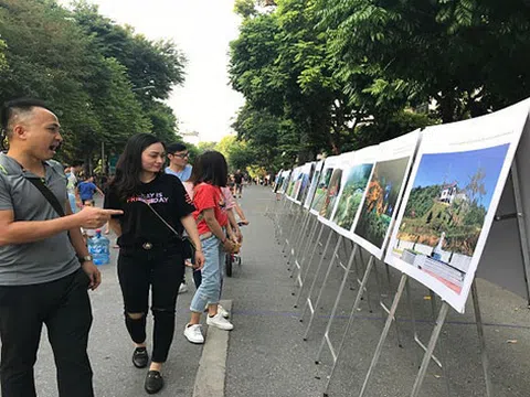 Cùng Tổng Công  ty Điện lực miền Bắc trải nghiệm các hoạt động triển lãm ảnh