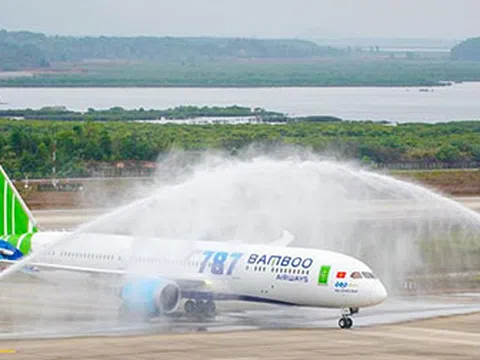 Phó Chủ tịch Quốc Hội phát biểu biểu dương Bamboo Airways tại Lễ đón máy bay thân rộng Boeng 787-9 Dreamliner