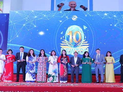 Trường tiểu học- trung học cơ sở- trung học phổ thông Newton( Hà Nội):  Mái trường 10 năm tuổi với bao nỗ lực, phấn đấu của những người lái đò thầm lặng