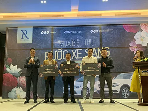 Trước thềm năm mới, Tập đoàn FLC tri ân khách hàng bằng xe sang hoành tráng