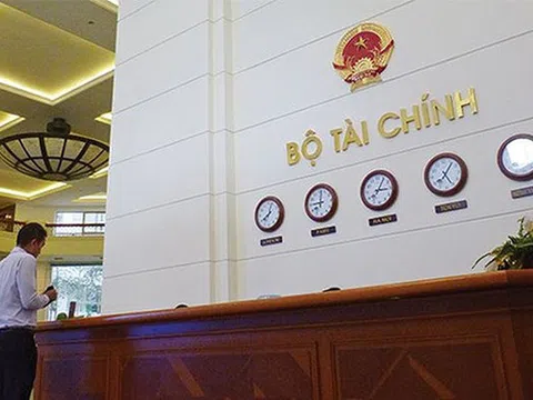 Cảnh báo rủi ro, Bộ Tài chính tính siết lại đòn bẩy trái phiếu doanh nghiệp