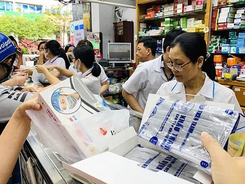 Kiểm soát chặt giá khẩu trang y tế trên các sàn thương mại điện tử