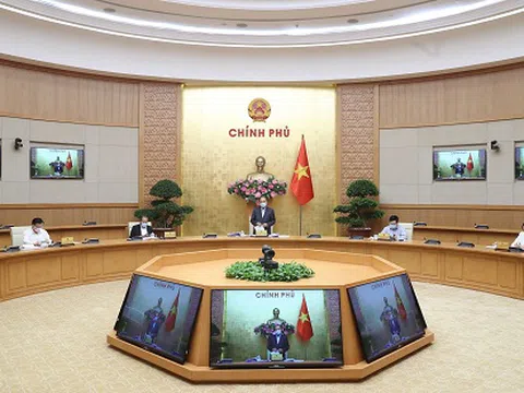 Thủ tướng: Nâng gói hỗ trợ nhiều hơn, ‘số hiện nay còn quá ít’