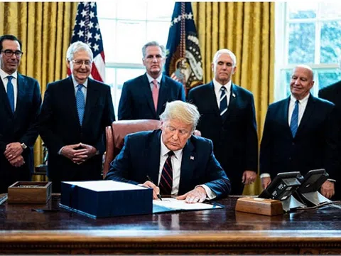 Gói cứu trợ lịch sử 2,2 nghìn tỷ USD của Mỹ chính thức trở thành luật