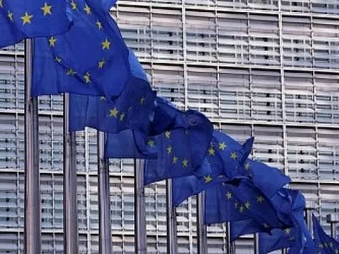 EU tăng thuế quan đối với hàng hóa Mỹ để trả đũa thuế nhôm thép