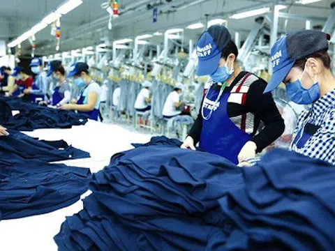 Chính sách vượt khủng hoảng cần hướng đến tương lai