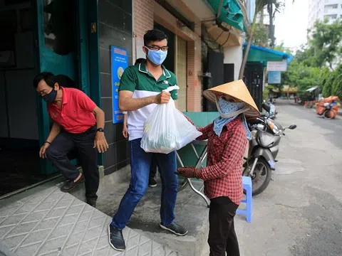 Có nên miễn thuế giá trị gia tăng lúc này?