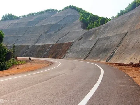 Không chuyển cả 8 dự án cao tốc Bắc - Nam sang đầu tư công