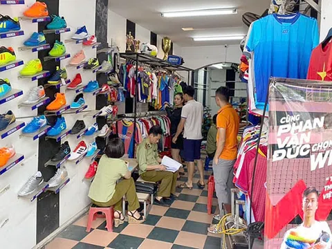 Bắt giữ hàng nghìn sản phẩm nghi giả các nhãn hiệu nổi tiếng