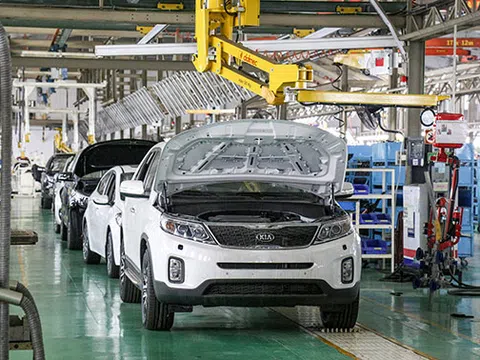 THACO xuất khẩu xe du lịch KIA đạt chuẩn toàn cầu