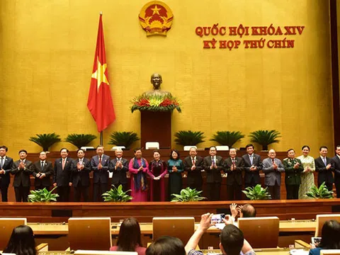 21 thành viên Hội đồng bầu cử quốc gia ra mắt Quốc hội