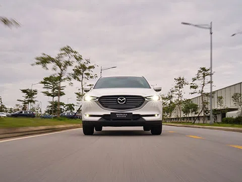 Mazda CX-8 Deluxe: Mẫu xe lay động cảm xúc