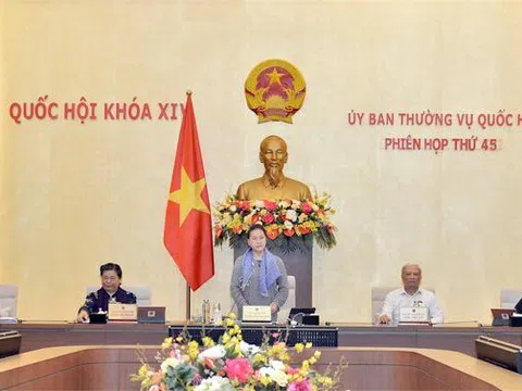 UBTVQH cho ý kiến về công tác nhân sự; quyết định nhiều vấn đề quan trọng