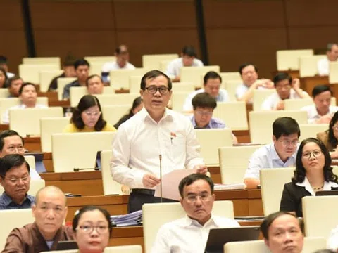 Lựa chọn đầu tư ngành kinh tế làm trụ cột để phát triển đột phá