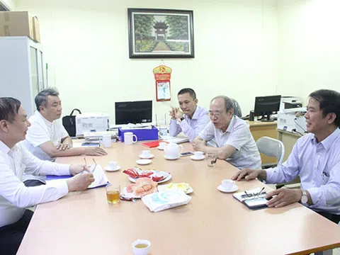 Ngày 24/6/2020, diễn ra Buổi lễ tách và thành lập chi bộ mới của chi bộ Truyền thông, Tạp chí  tại Trường Đại học Kinh doanh và Công nghệ Hà Nội.