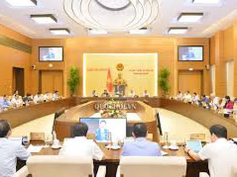 Uỷ ban Thường vụ Quốc hội xem xét công tác nhân sự ​