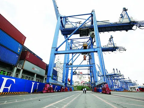 Kinh tế Việt Nam tiếp tục đối mặt nhiều thách thức