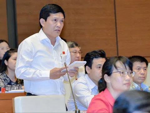 Đại biểu Quốc hội và quốc tịch nước ngoài: “soi chiếu” với các qui định Luật Bầu cử Đại biểu QH và Luật Phòng, chống tham nhũng