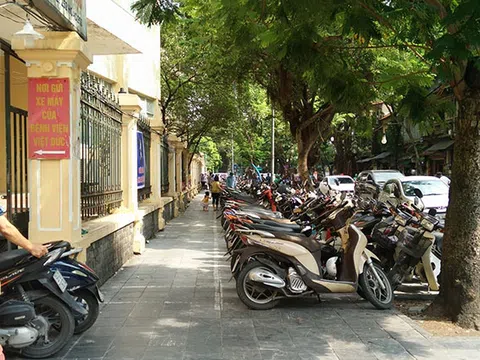 Hà Nội: Khảo sát lắp camera an ninh quanh cổng Bệnh việnViệt Đức, để tăng cường công tác xử lý vấn nạn “cò mồi” taxi quanh Bệnh viện