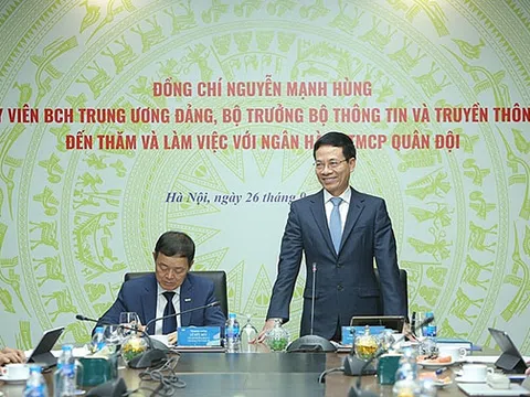 Bộ trưởng Bộ TT&TT: “MB có lợi thế tiên phong về chuyển đổi số”