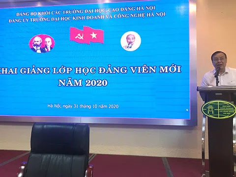 Khai giảng lớp bồi dưỡng lý luận chính trị cho Đảng viên mới năm 2020