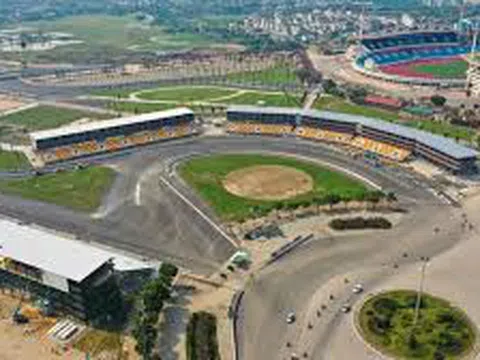 Chuyên gia: Hủy F1 là đúng đắn để không đi ngược lợi ích người dân