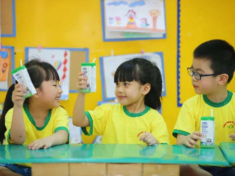 Vinamilk dẫn đầu bảng xếp hạng top 10 thương hiệu mạnh nhất Việt Nam, thuộc top 1000 thương hiệu hàng đầu Châu Á