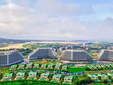 Cận cảnh “siêu phẩm nghỉ dưỡng” sắp khai trương FLC Grand Hotel Quy Nhon: 1.500 phòng, bể bơi ngoài trời 1.000 m