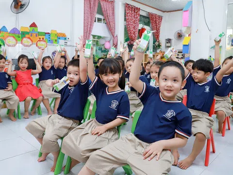 9 tháng đầu năm, Vinamilk hoàn thành 76% kế hoạch doanh thu, giá cổ phiếu ghi nhận mức tăng 14% tính từ đầu năm