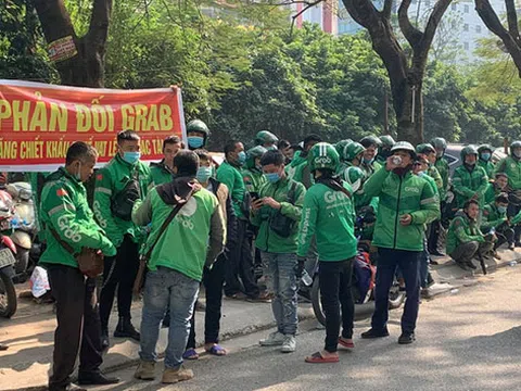 Tài xế Grab bị trừ 10% VAT, Luật sư Trương Thanh Đức: Không thể đối xử với người lao động như thế