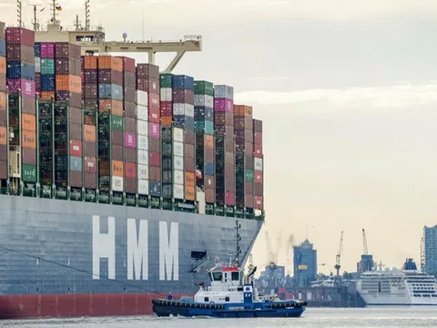 Hoạt động thương mại toàn cầu phục hồi nhanh chóng