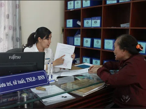 Điều kiện người lao động tham gia BHXH hưởng trợ cấp tuất hàng tháng