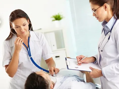 Điều kiện hưởng, mức hưởng BHXH chế độ ốm đau theo quy định pháp luật